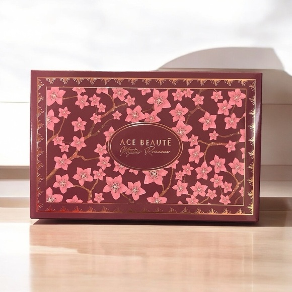 Ace Beautē Mystic Romance 15 Color Eyeshadow Palette - Picture 2 of 6